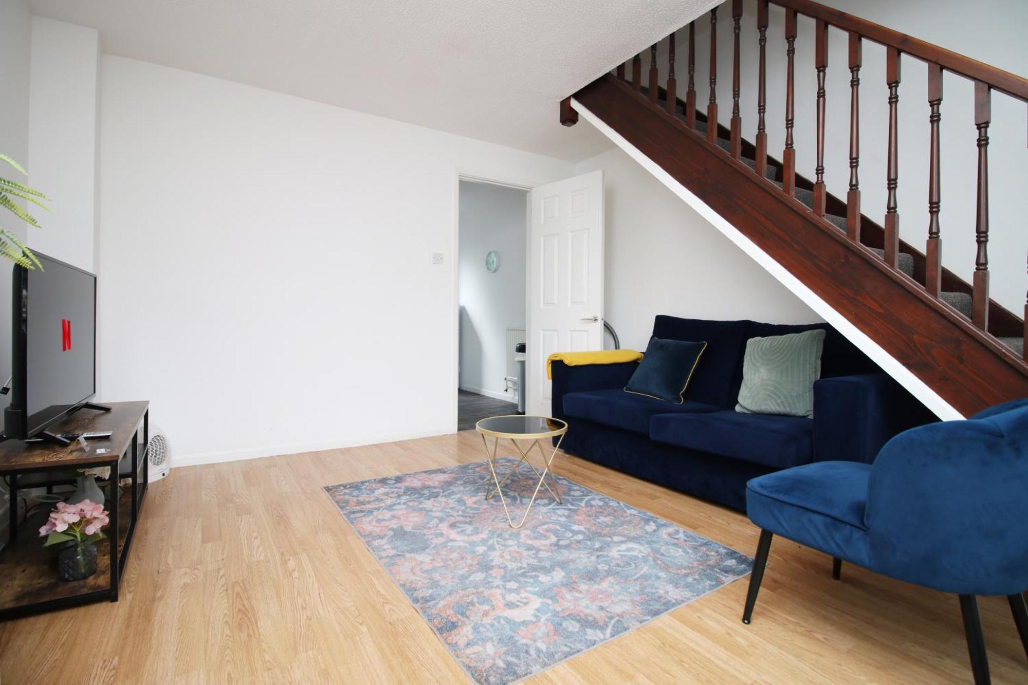 2Bedroom Home- Free Parking, Wi-Fi & Patio- Available For Long Or Short Term بريستول المظهر الخارجي الصورة